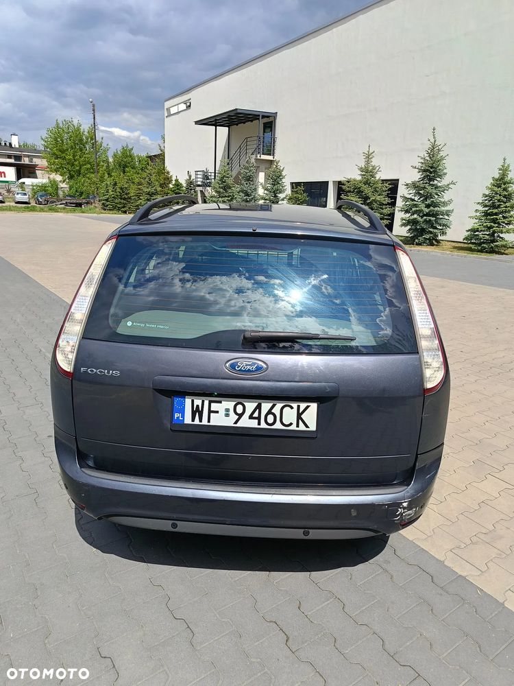Ford Focus 1.6 Ambiente - 5