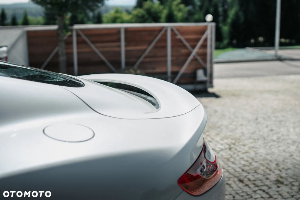 Aston Martin Vanquish Standard - 11