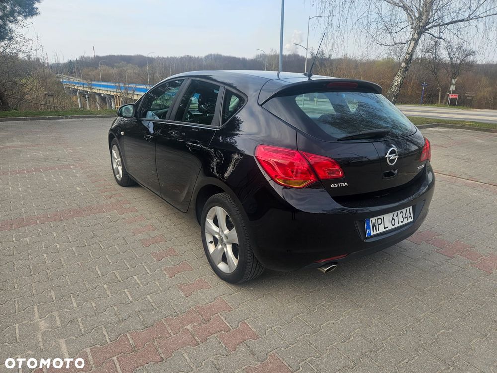 Opel Astra 1.4 Turbo - 8