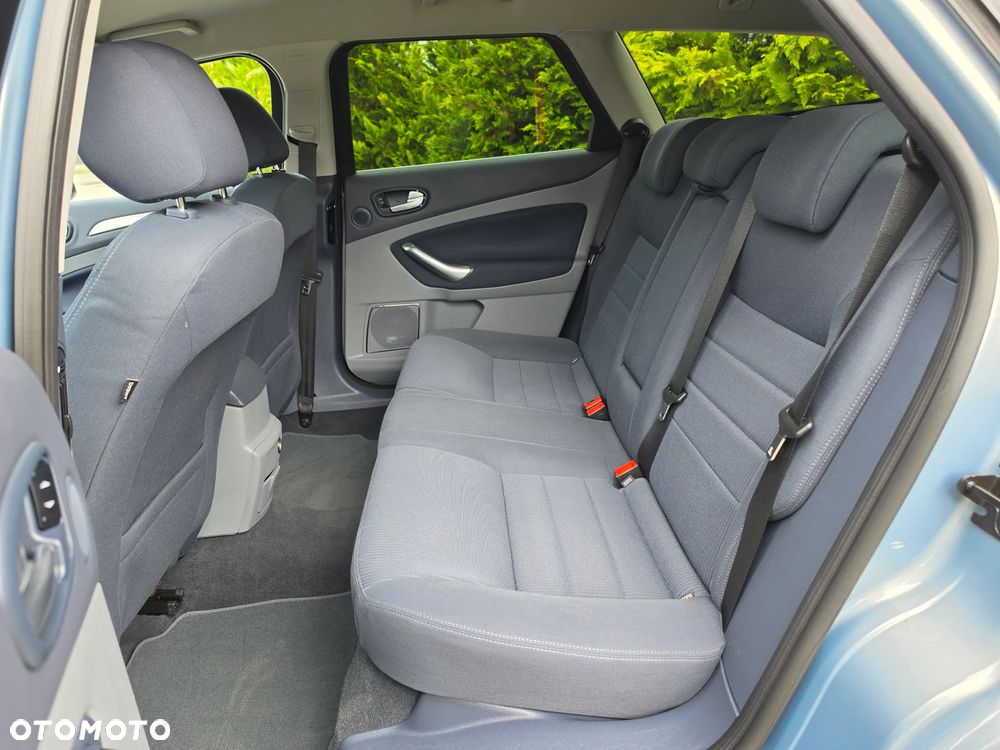 Ford Mondeo 2.0 Ghia Executive - 28