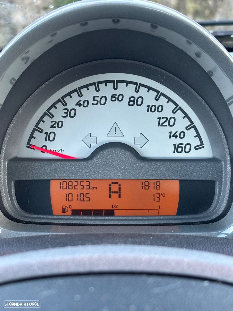 Smart ForTwo Coupé 1.0 mhd Pure 61 - 2