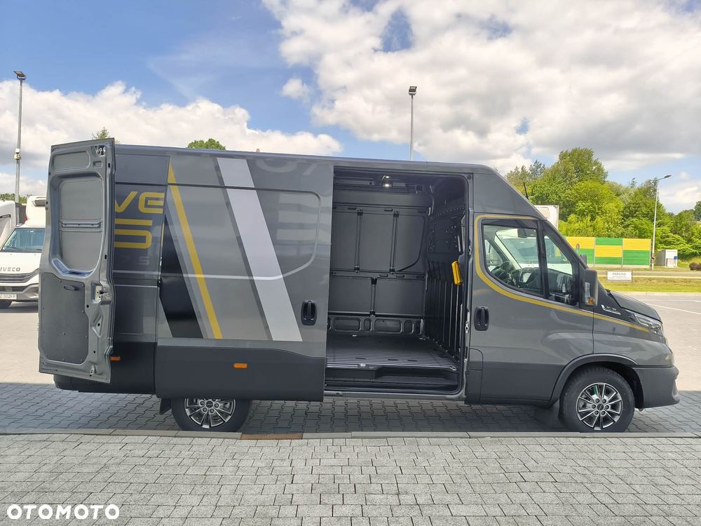 Iveco 35S16A8V - 14