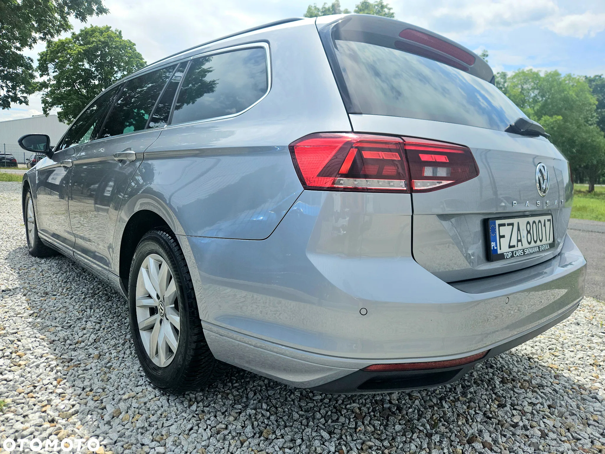 Volkswagen Passat Variant 2.0 TDI SCR DSG Business - 11