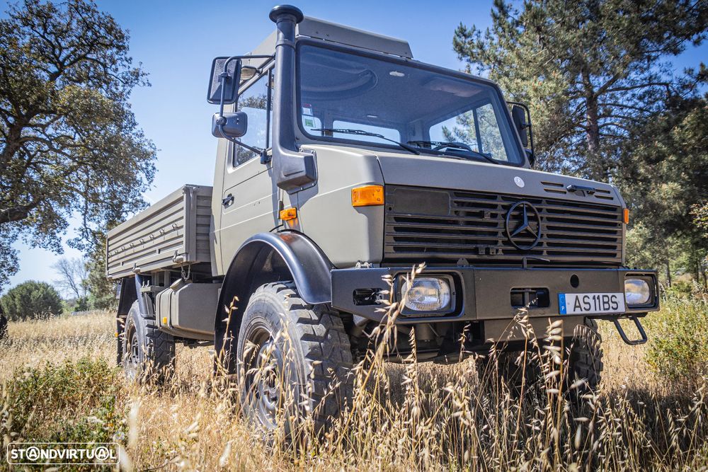 Mercedes Benz Unimog - 10