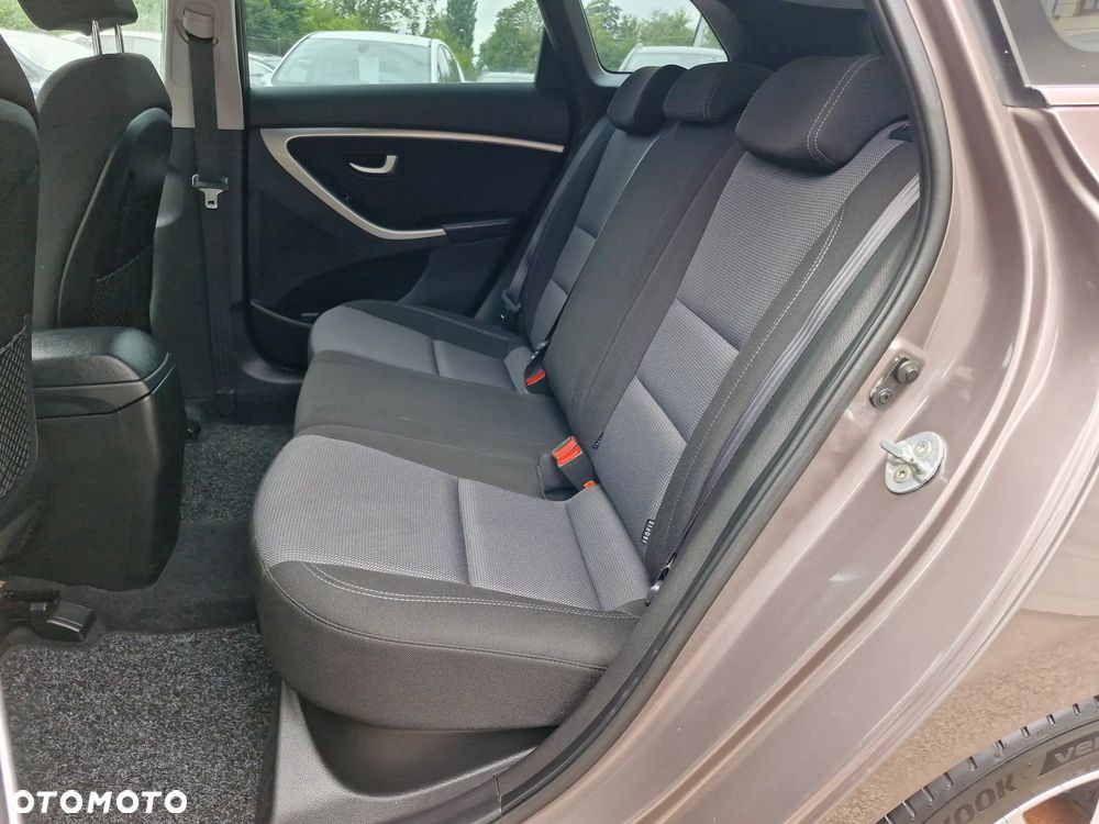 Hyundai i30 1.6 GDI Comfort - 17