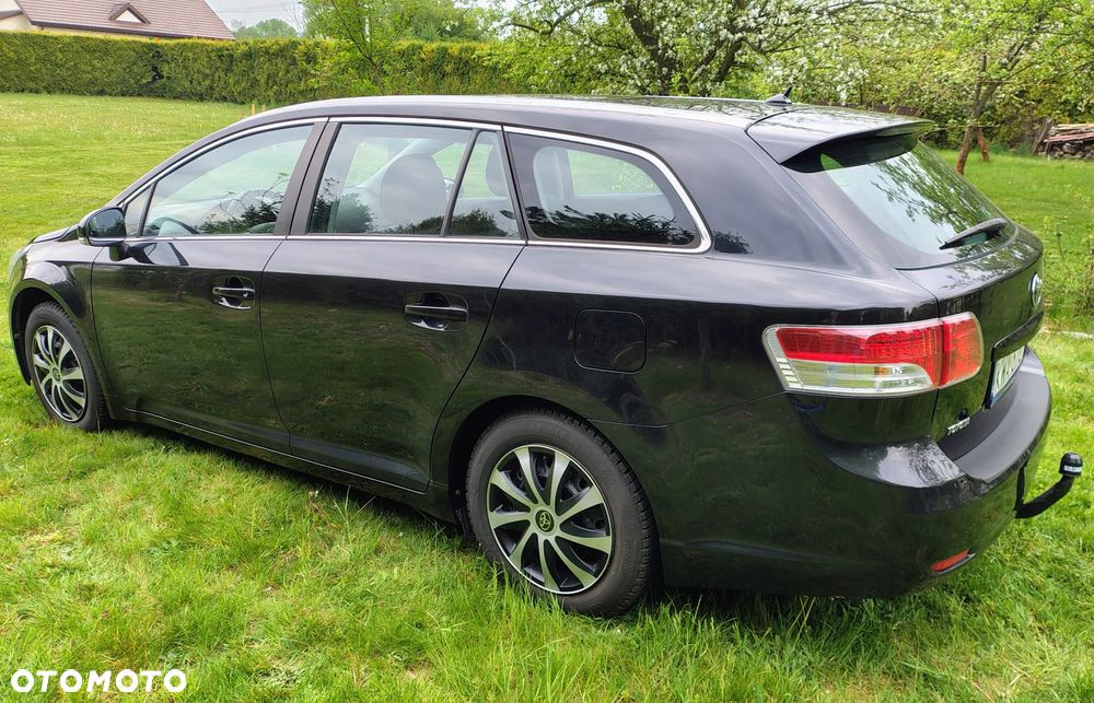 Toyota Avensis 1.8 Sol plus NAVI - 3