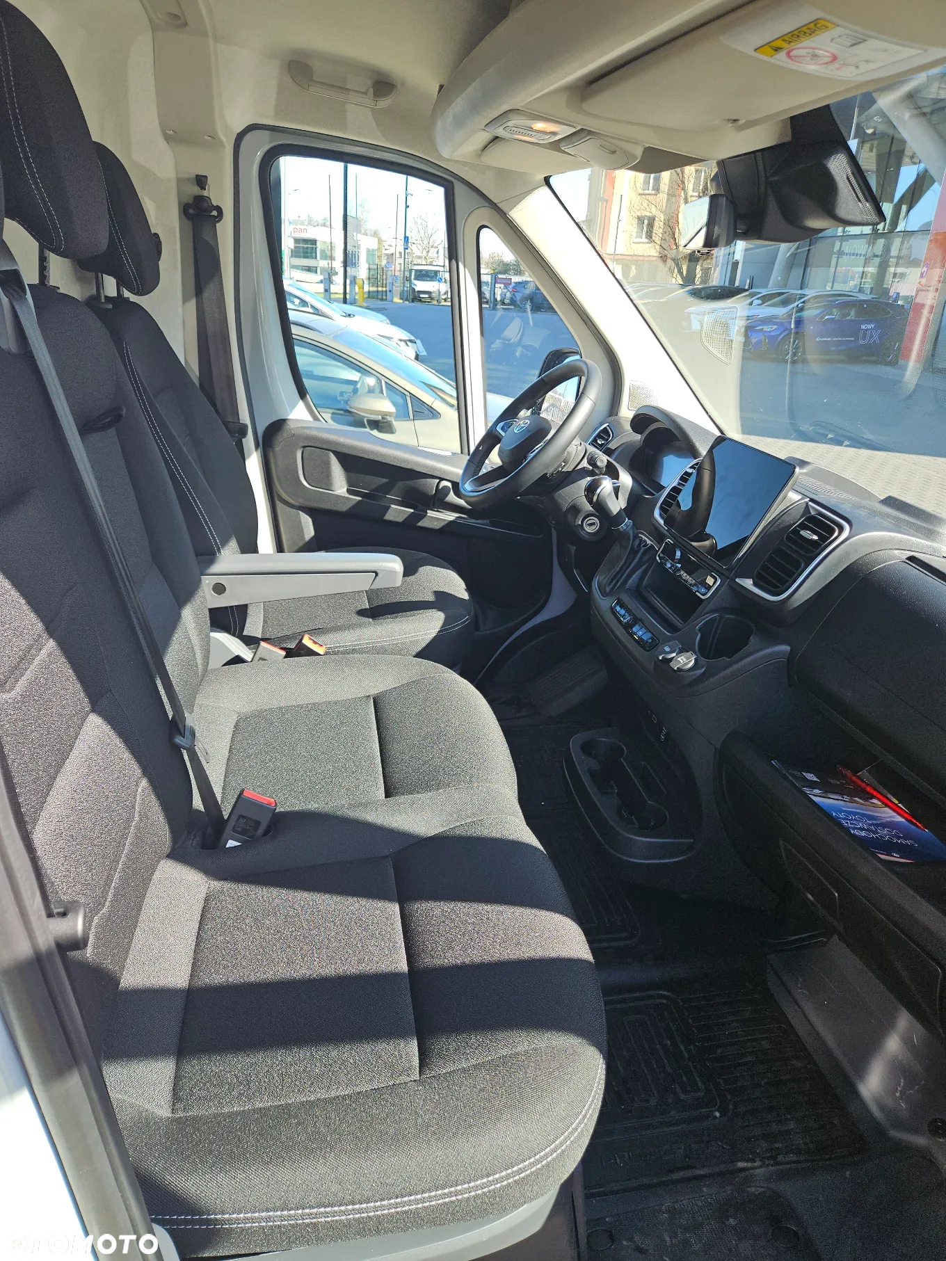 Toyota Proace MAX - 13