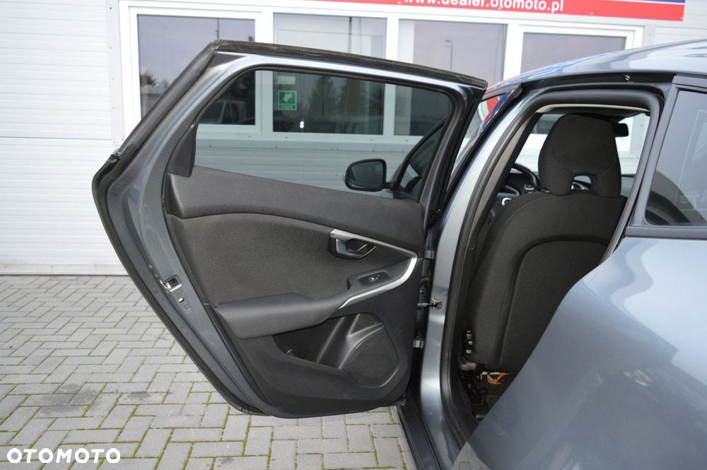 Volvo V40 D2 Geartronic Kinetic - 38