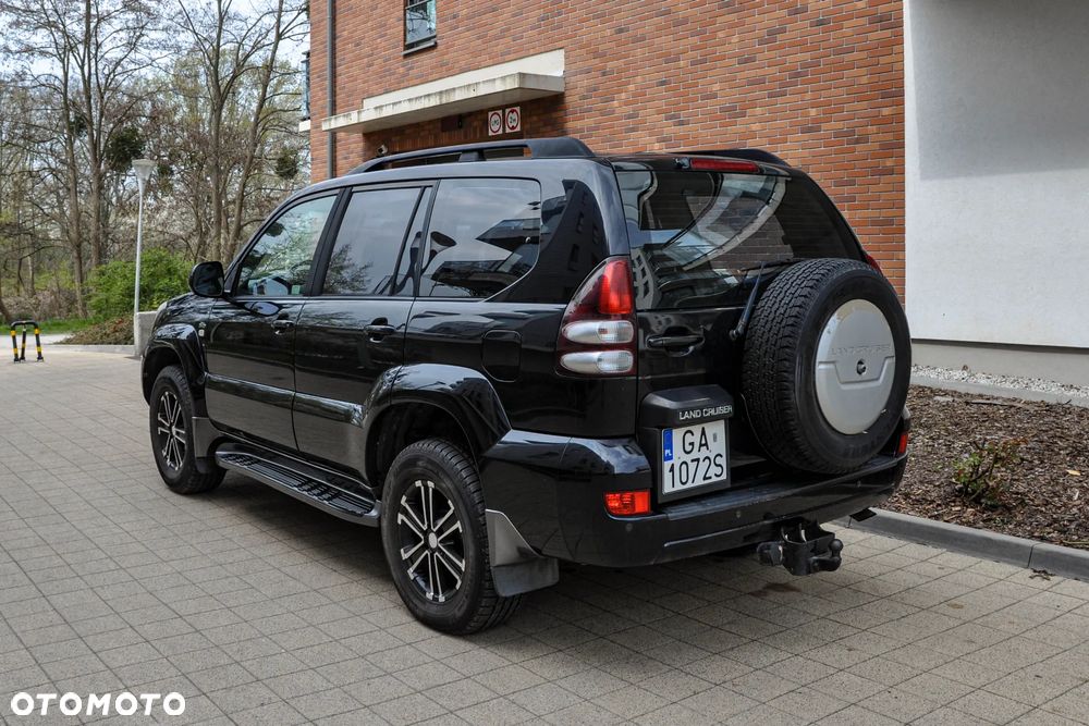 Toyota Land Cruiser - 3