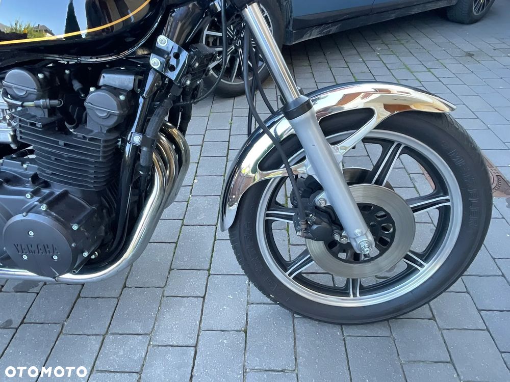 Yamaha XS - 12
