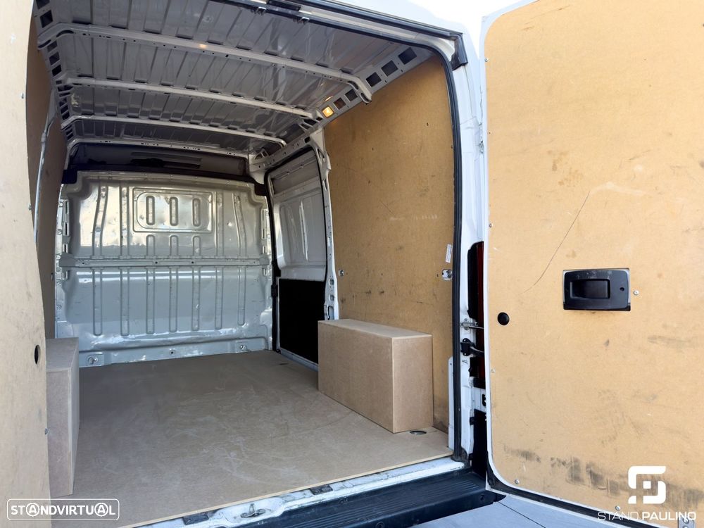 Peugeot Boxer 2.2 BlueHDi 335 L2H2 Premium - 19