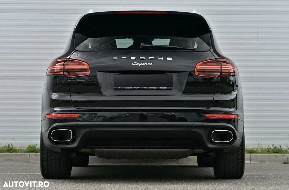 Porsche Cayenne 3.0 L - 10