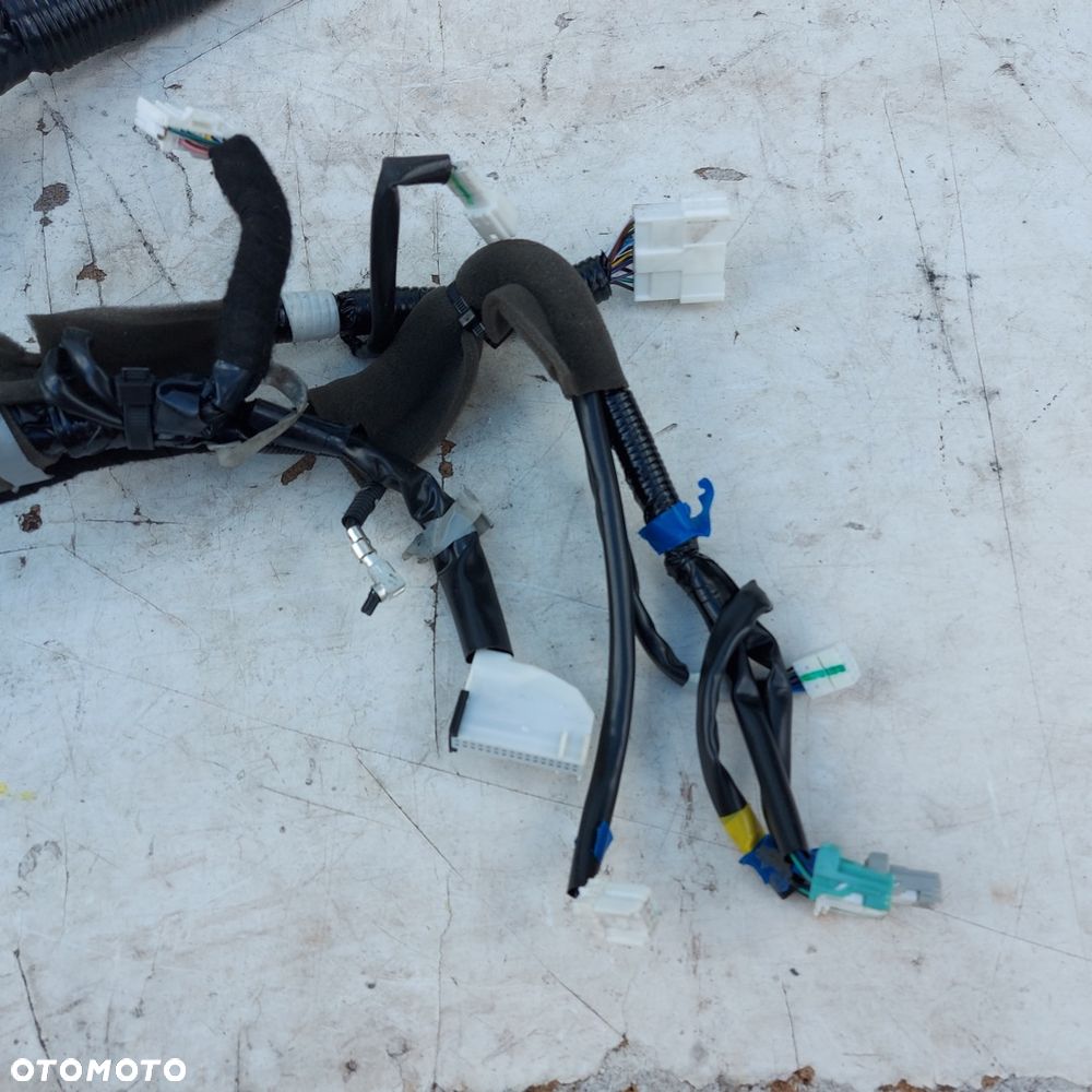 WIAZKA INSTALACJA ELEKTRYCZNA KOSTKA KABLE KOMPLET MERCEDES X W470 ORYGINAL DEMONTAZ - 7
