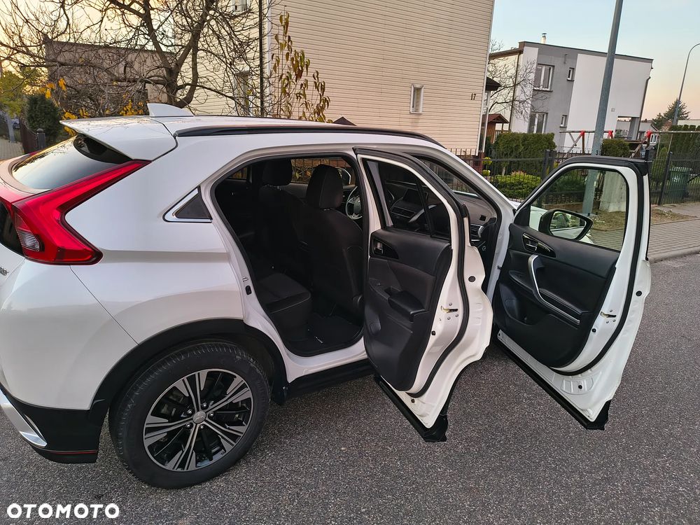 Mitsubishi Eclipse Cross 1.5 T GPF Invite Plus - 25