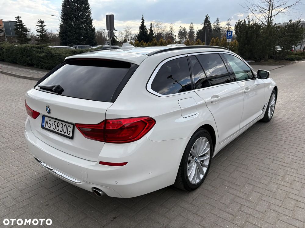 BMW Seria 5 520d Luxury Line - 3