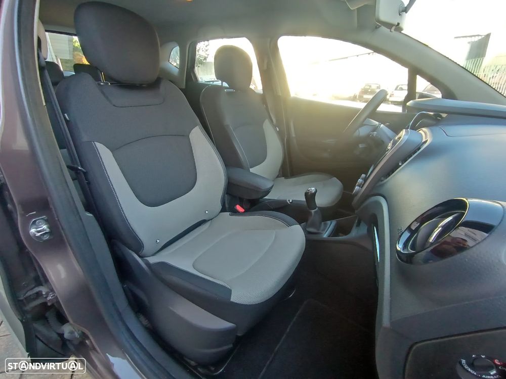 Renault Captur 0.9 TCE Exclusive - 19