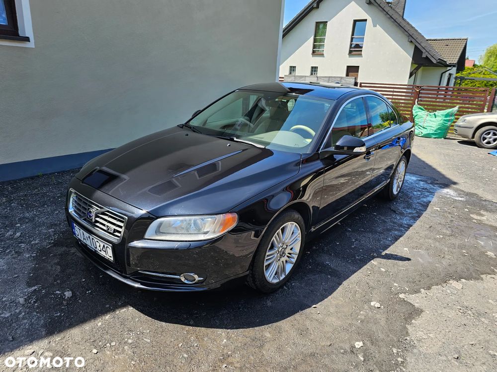 Volvo S80 4.4 V8 Momentum - 1