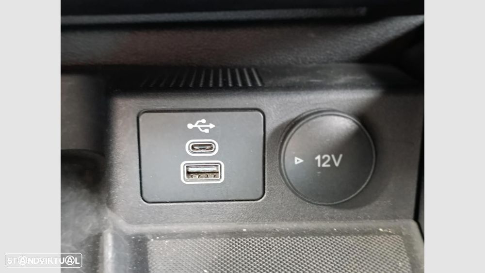 Ford Focus 1.0 EcoBoost MHEV ST-Line - 19