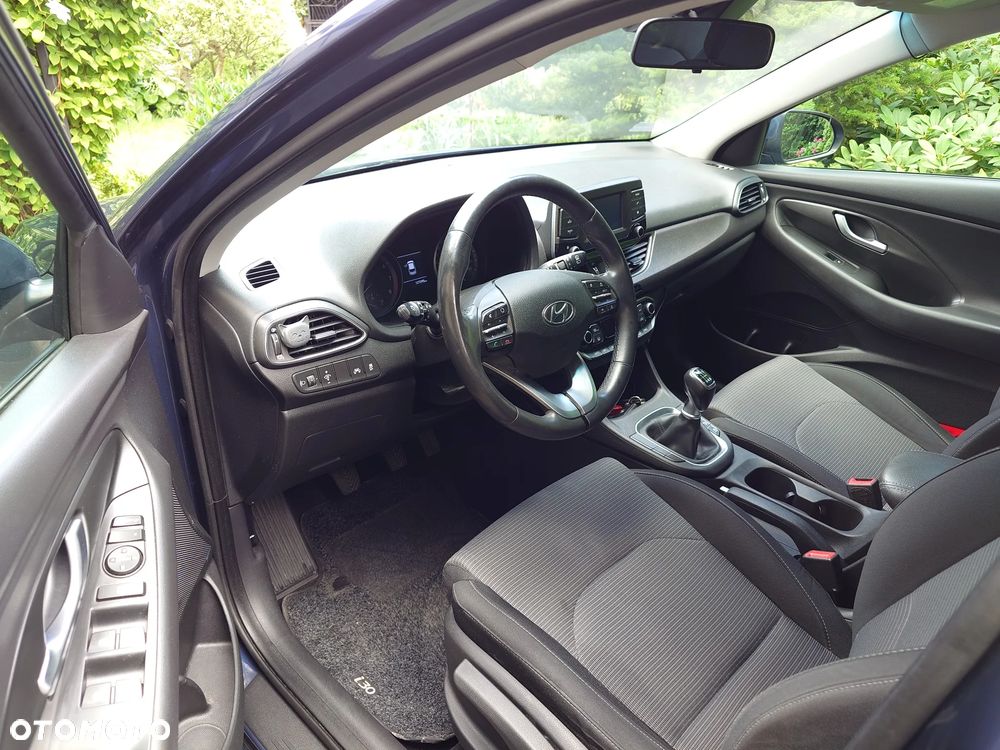 Hyundai i30 1.4 Premiere Comfort - 6