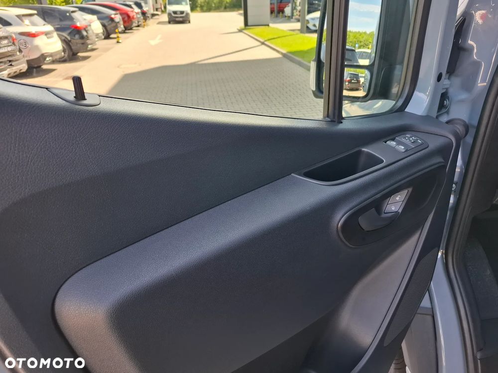 Mercedes-Benz Sprinter 315 CDI Furgon 3665 mm L2H1 - 33