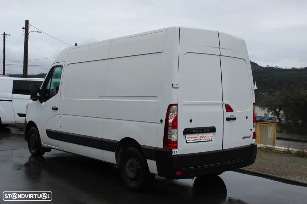 Renault Master 2.3 dCi L2H2 // 136 cv - 7