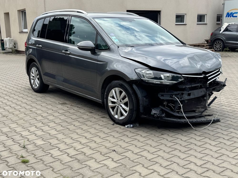 Volkswagen Touran - 13