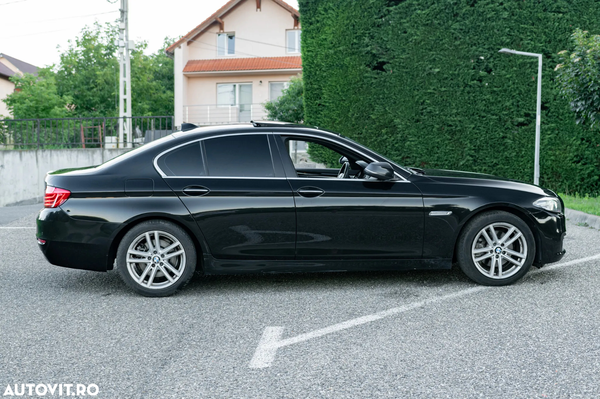 BMW Seria 5 520d xDrive - 30