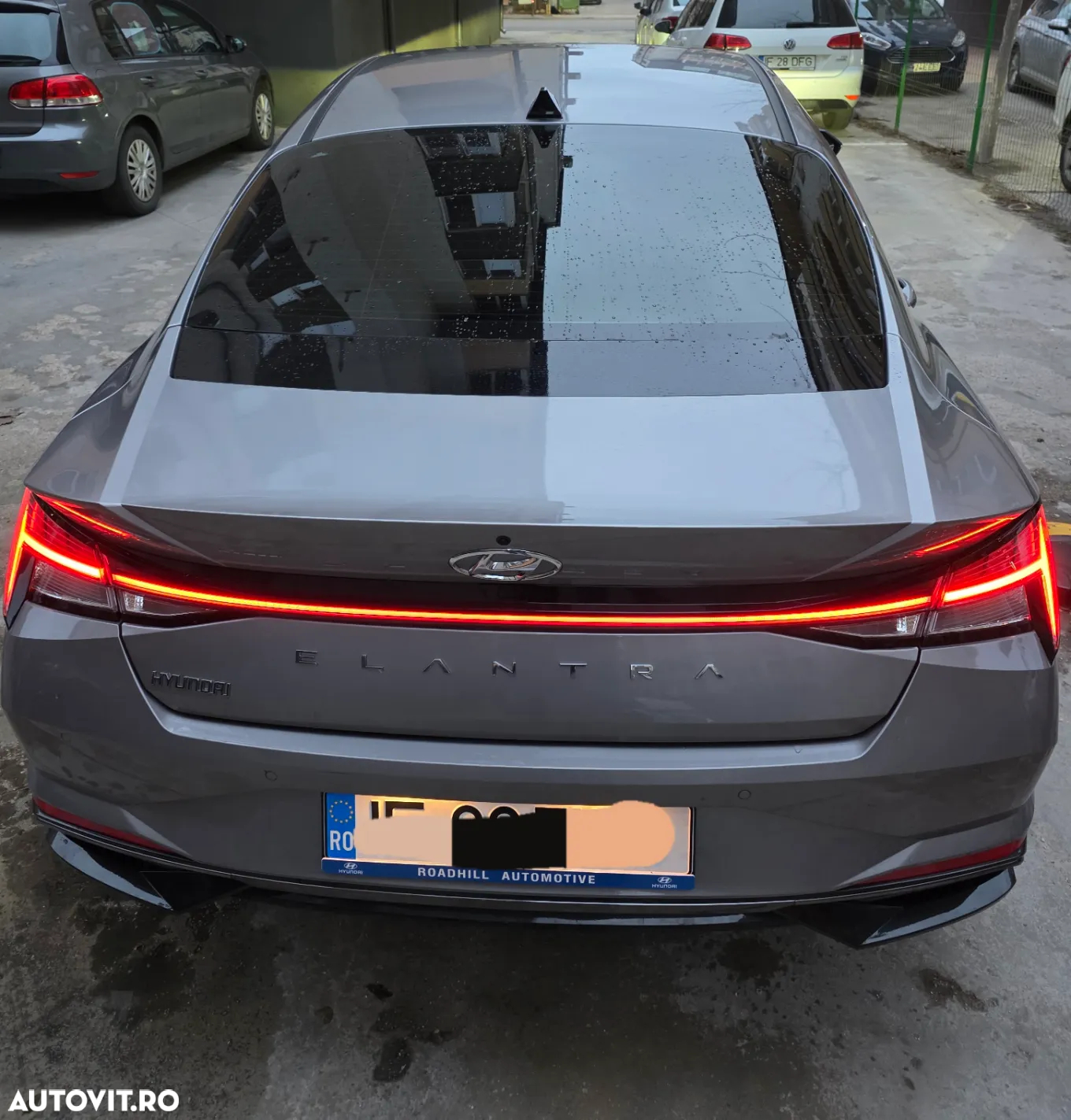 Hyundai Elantra 1.6 l 123 CP CVT Exclusive Navi - 10