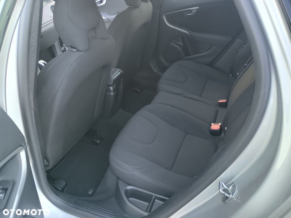 Volvo V40 D2 Drive-E Kinetic - 25