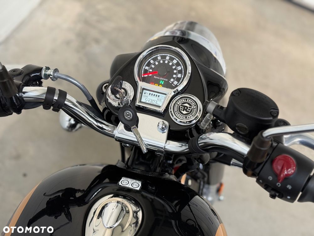 Royal Enfield Classic - 21