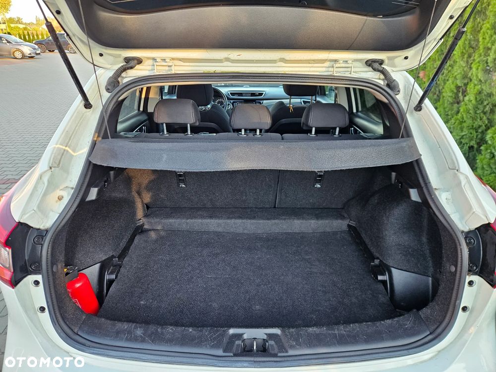 Nissan Qashqai 1.2 DIG-T N-Connecta Xtronic EU6 - 20