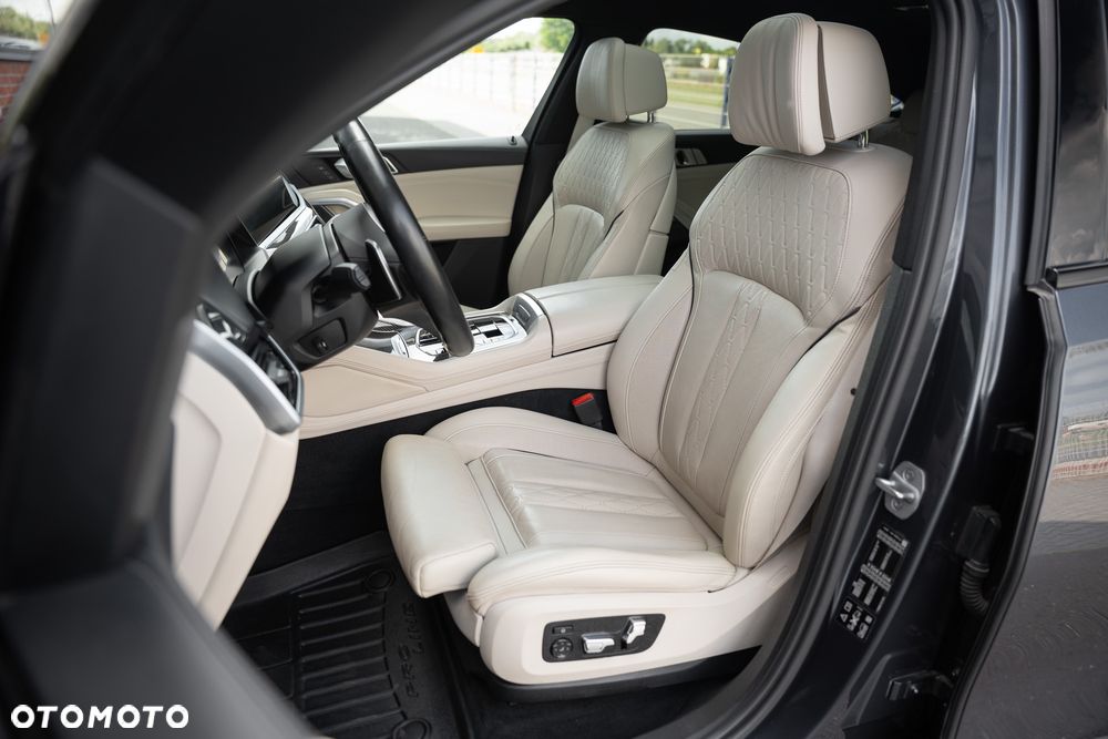 BMW X6 xDrive40d mHEV - 25