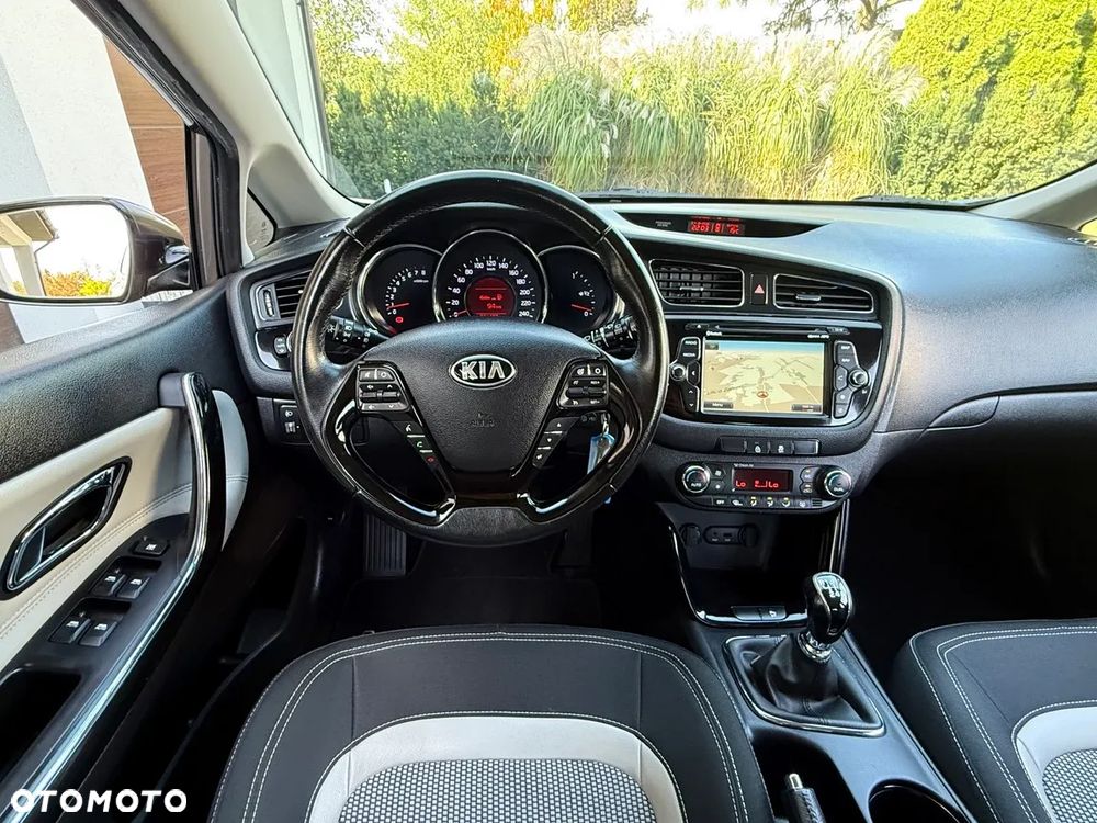 Kia Ceed - 21