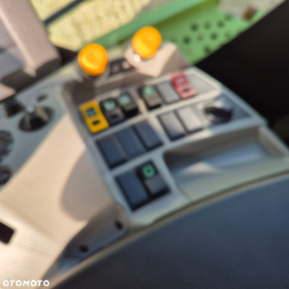 Claas Lexion 750TT z hederem - 32