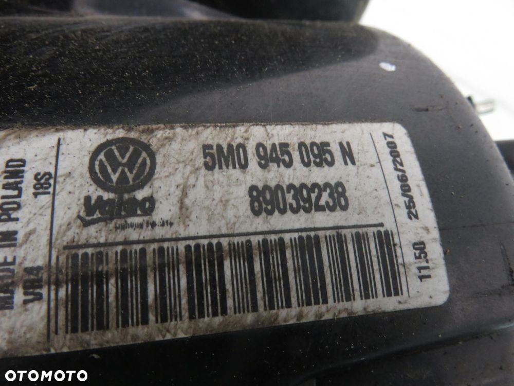 LAMPA LEWA TYLNA VW GOLF PLUS 5M0945095N - 2
