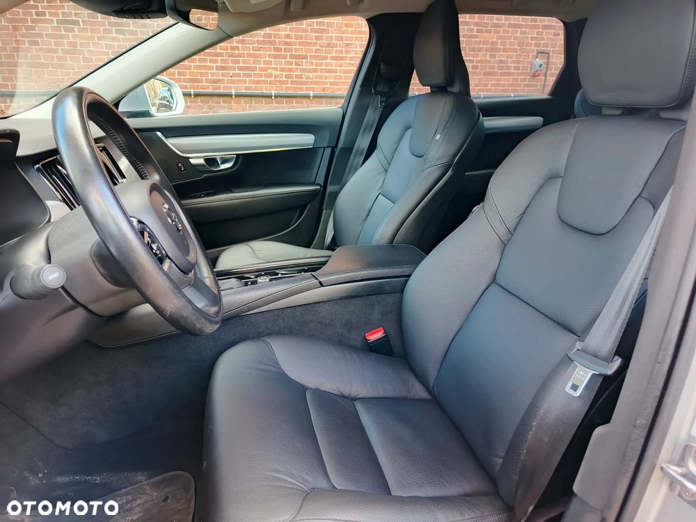 Volvo V90 D5 AWD Momentum - 9