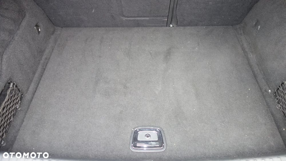 Mercedes-Benz GLA ver-200-7g--dct-activity-edition - 18