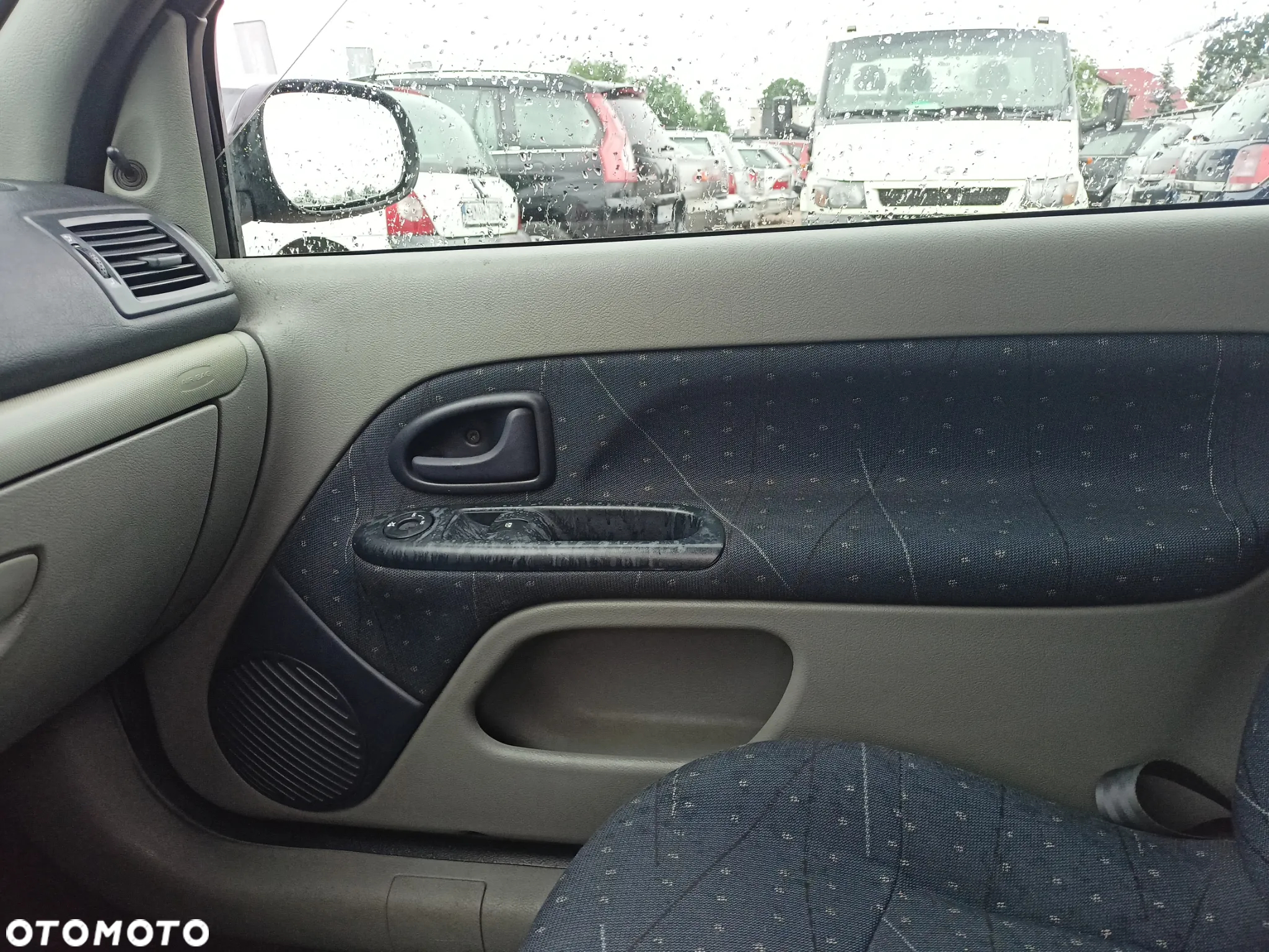 Renault Clio - 12