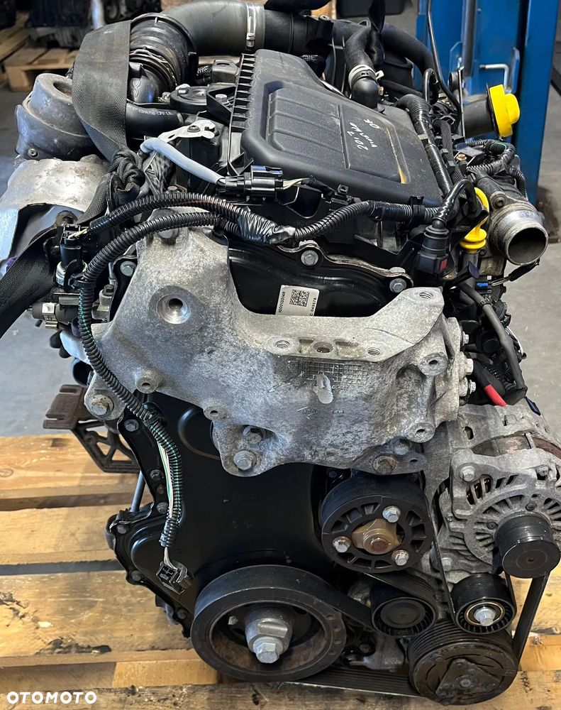 Silnik Vivaro Trafic 1.6 dCi R9M 413 16r E6 kompletny - 4