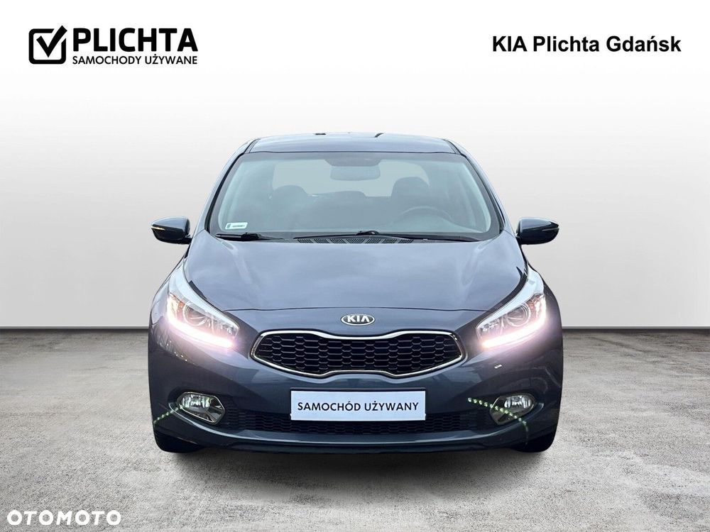 Kia Ceed - 8
