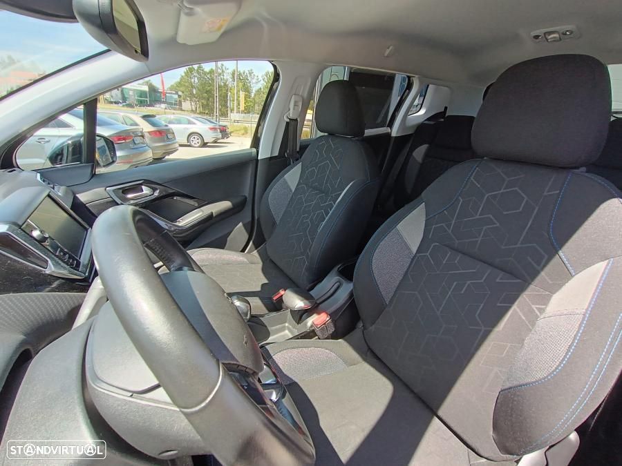 Peugeot 2008 1.5 BlueHDi Signature - 8