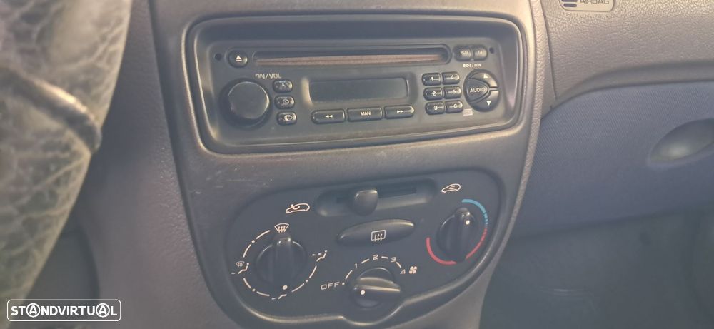 Peugeot 206 1.1 Color Line - 8