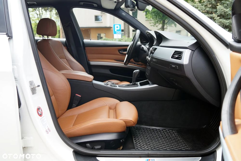 BMW Seria 3 330d DPF Edition Sport - 20