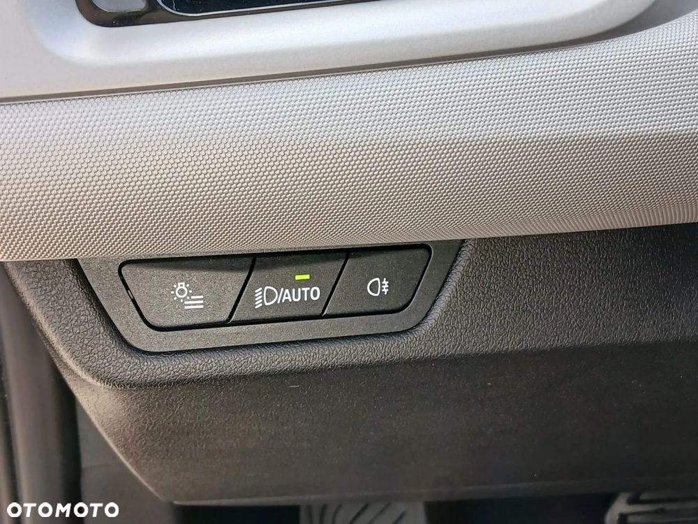 BMW X1 sDrive18i - 16