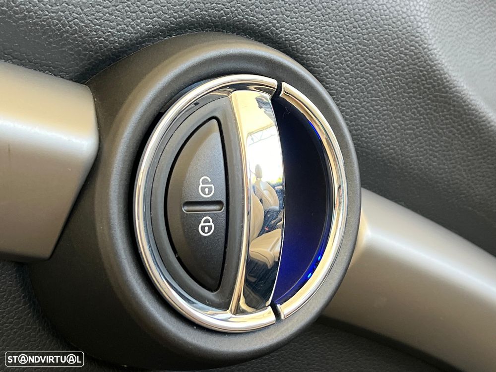 MINI Cabrio Cooper Auto. Yours - 31