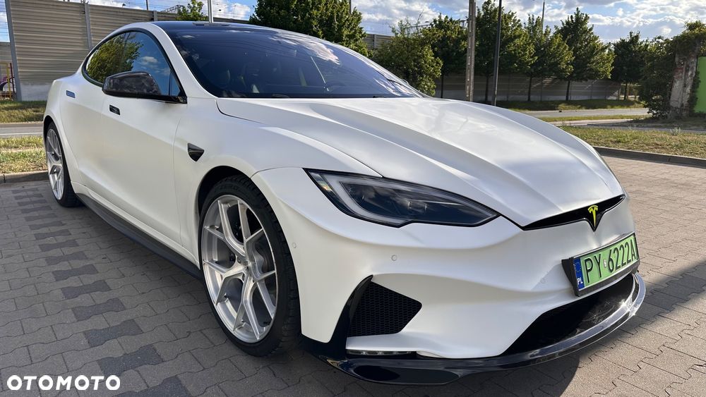 Tesla Model S - 4