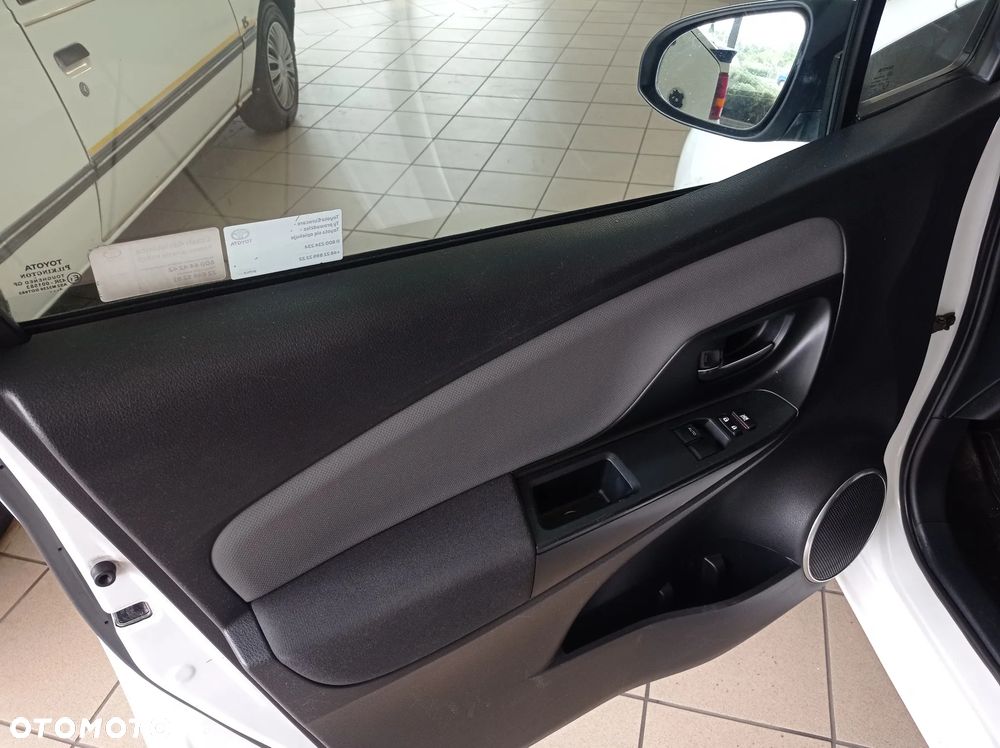 Toyota Yaris - 15