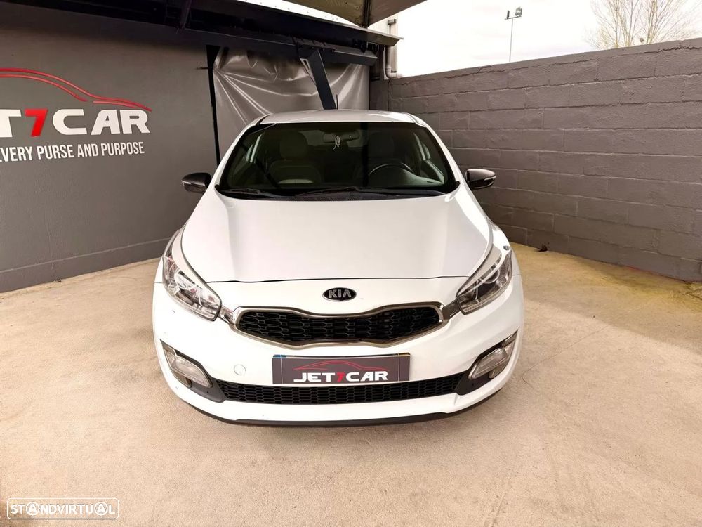 Kia Ceed - 4