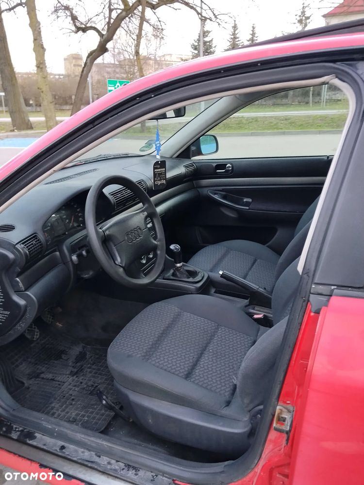 Audi A4 Limousine 1.8 - 5