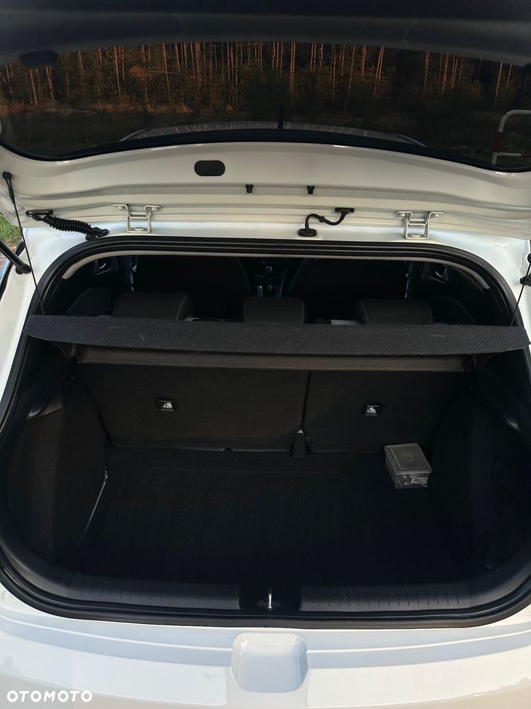 Hyundai i20 blue 1.2 Classic - 12